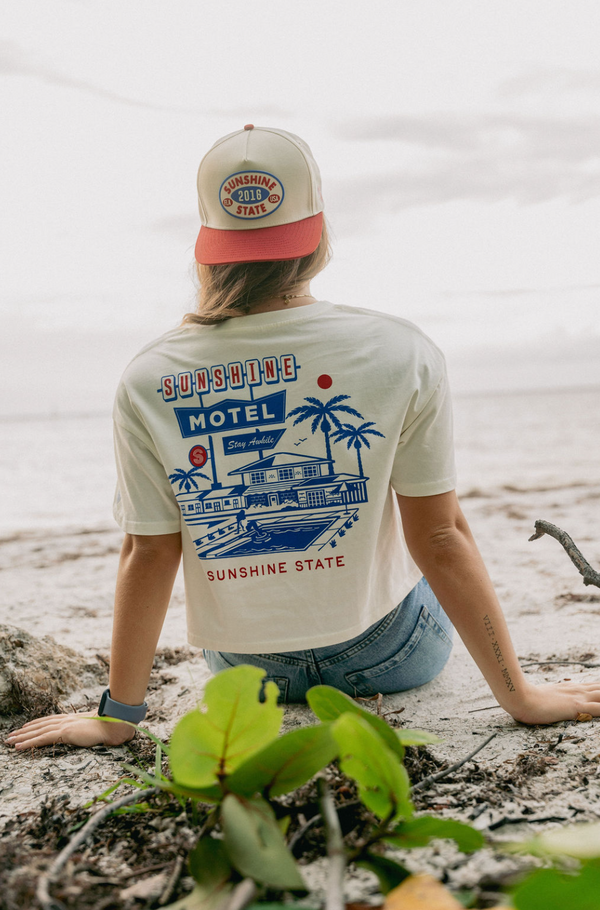 Sunshine Motel Ladies Crop Tee